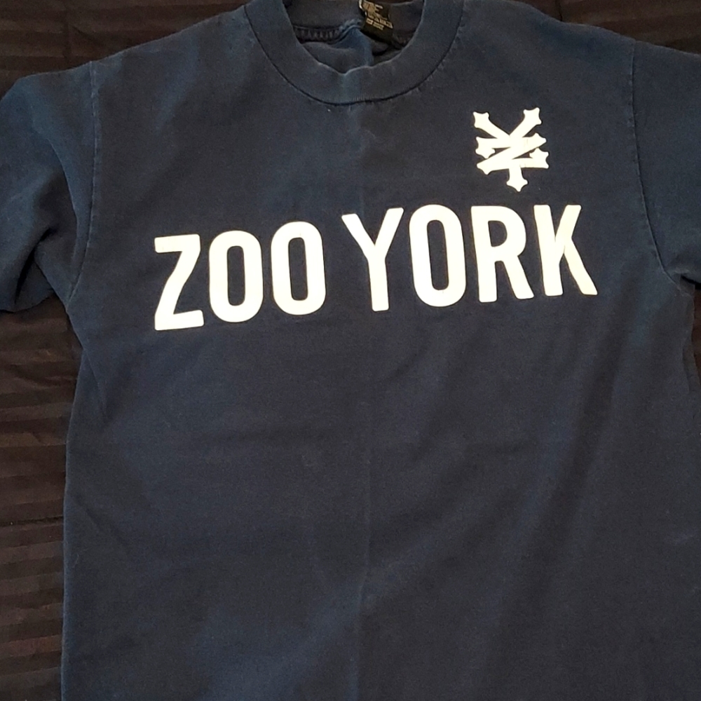 Mens Zoo York tshirt size small